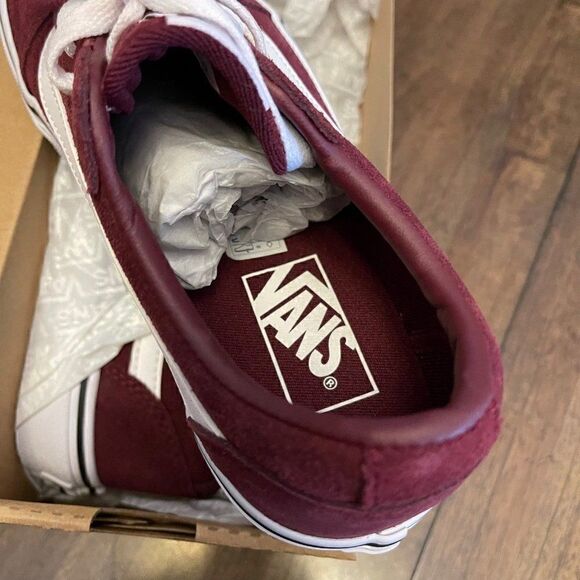 Vans Suede Old Skool Shoes - Picture 6 of 12